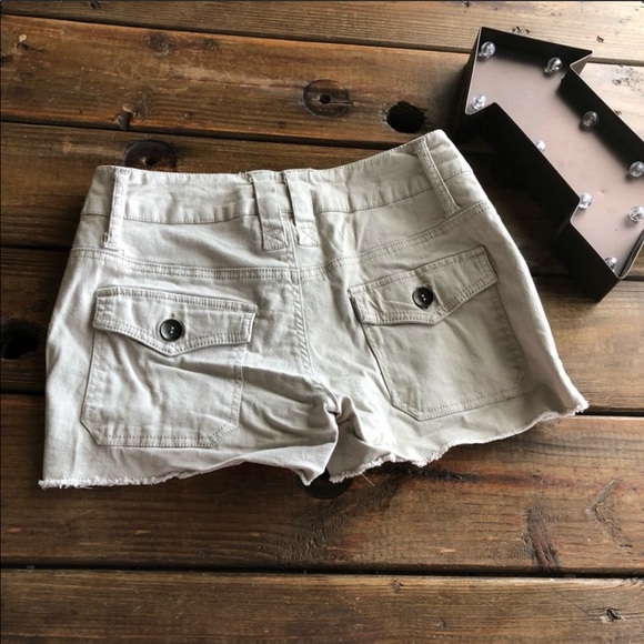 ~ One Tuff Love~ Khaki shorts size 5. - Picture 2 of 5